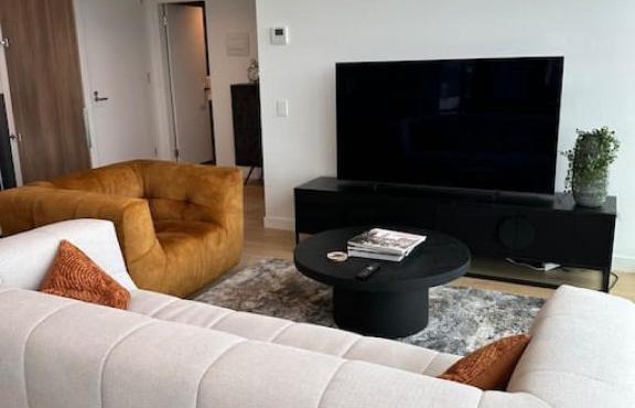 Modern 2 BRM Apt in Williamstown