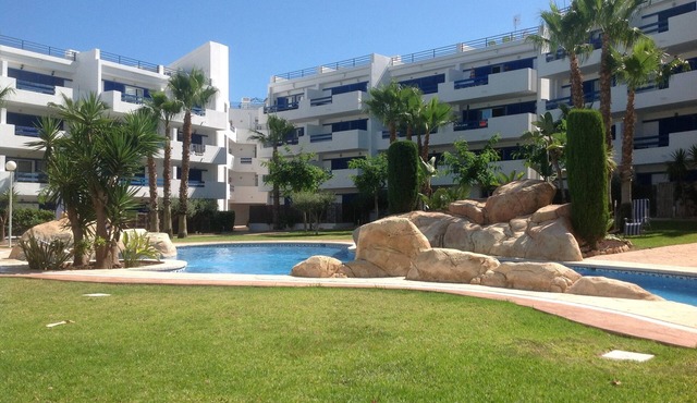 Modern 2 en-suite bedrooms in Playa Flamenca, near the beach