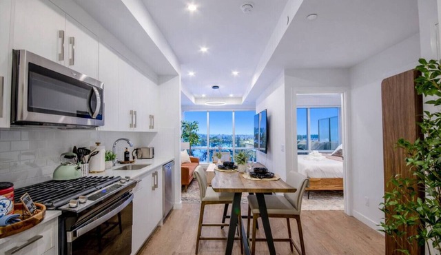 Modern 2 King Bed | Skyline | Gym | Kensington| UG