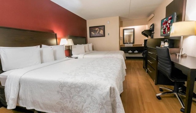 Modern 2-Room Escape Near Downtown Art District Highlights