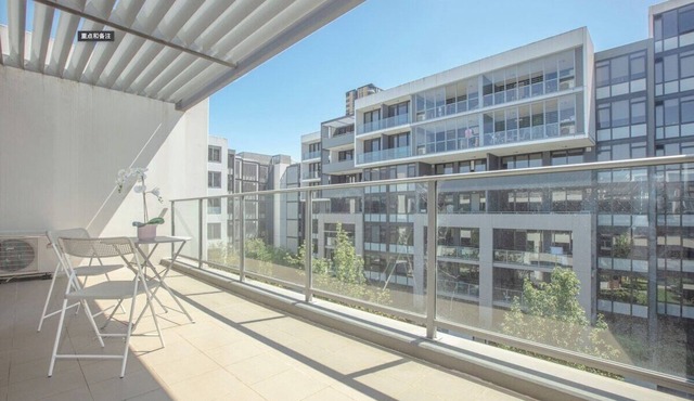 Modern 2B1B Apt@Wentworth Point