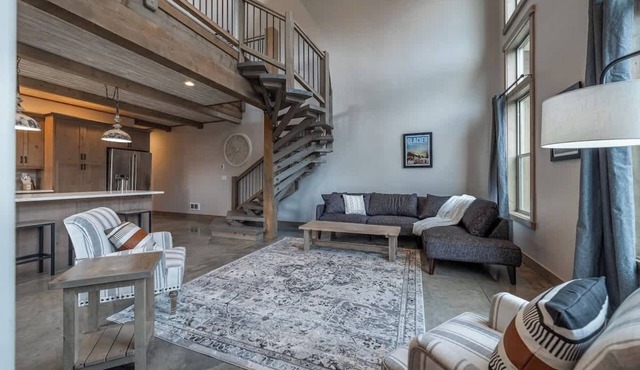 Modern 2BD/2BA Condo GNP Proximity Private Spa BBQ