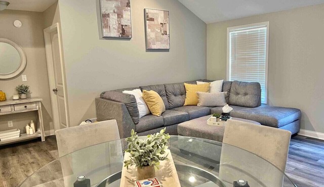 Modern 2bd 2ba - Near I75, No Steps, Free Wifi