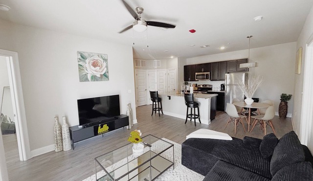 Modern 2BD/2BA Oasis Fast WiFi Balcony Gated Community Near SLU & Downtown