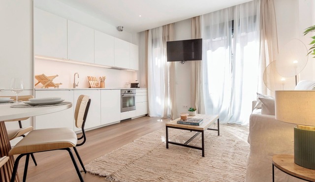 Modern 2BD apartment in Madrid. Zabaleta II