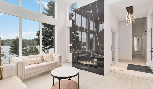 Modern 2Bdr House w/Ocean Beachfront 20 min to Halifax & Peggy's Cove