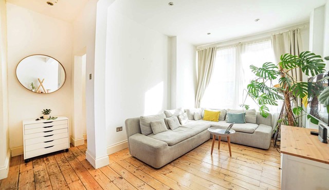 Modern 2BDR Terrace with Garden in Tottenham