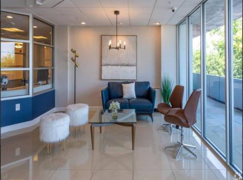 Modern 2bed 2 bath heart of Townson suite