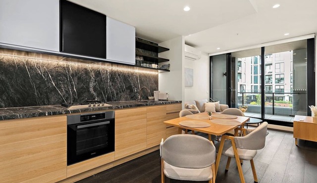 Modern 2Bed Apt Parking West Mel