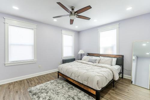 Modern 2BedRooms 1King 1Queen Size Bed Near Center City, BOK Bar, Passyunk Square More!