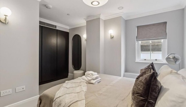 Modern 2BR-2BA apartment in prime location