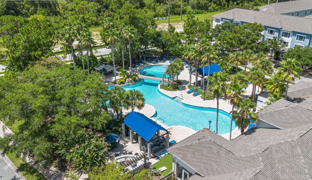 Modern 2BR 2BA Pool Gym Near Airport 8