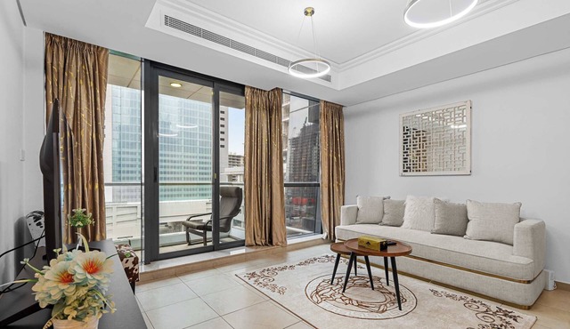 Modern 2BR Apartment - City Views - Goldcrest Views 2