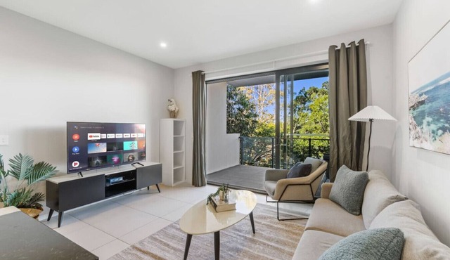 Modern 2BR Apartment Balcony & Central Convenience