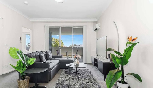 Modern 2BR Apartment in Prime Westmead Location