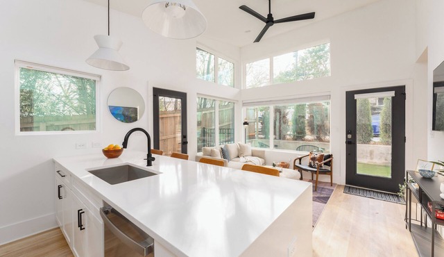 Modern 2BR by Avie Luxury Properties | Near Mercedes Stadium, Emory, Steps to Marta!