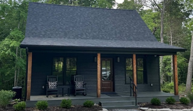Modern 2BR Cabin w/Hot Tub Near Carbondale