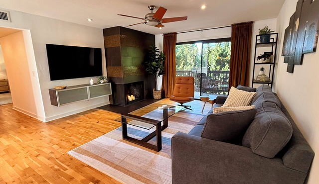 Modern 2BR Condo Near Downtown San Diego