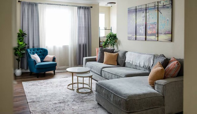 Modern 2BR Condo with Garage Near Mayo & Town Center