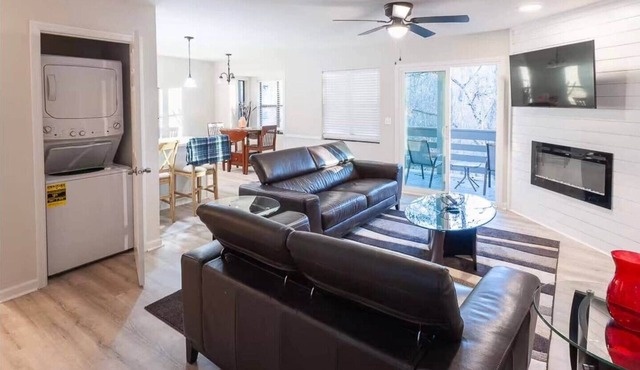 Modern 2BR Forest Condo Lakes + Clemson Nearby