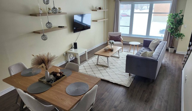 Modern 2BR Furnished Home near DIX30 & Downtown Montreal— Monthly Stays Welcome