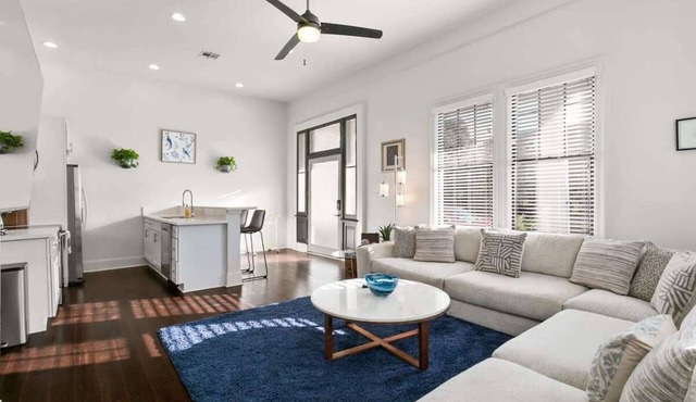 Modern 2BR | Garden District | Stunning Luxury