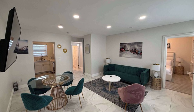 Modern 2BR in Bay Harbor Islands close to beach, shops, and dining