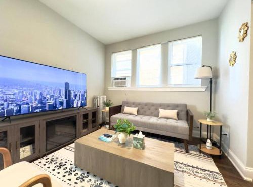 Modern 2BR, Ideal Location Near Local Spots