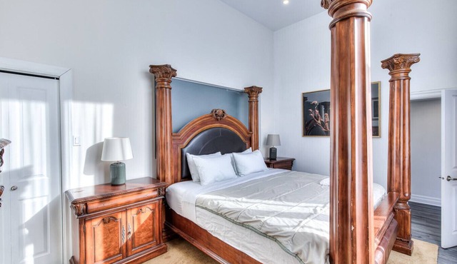 Modern 2BR in Le Village | Sleeps 6