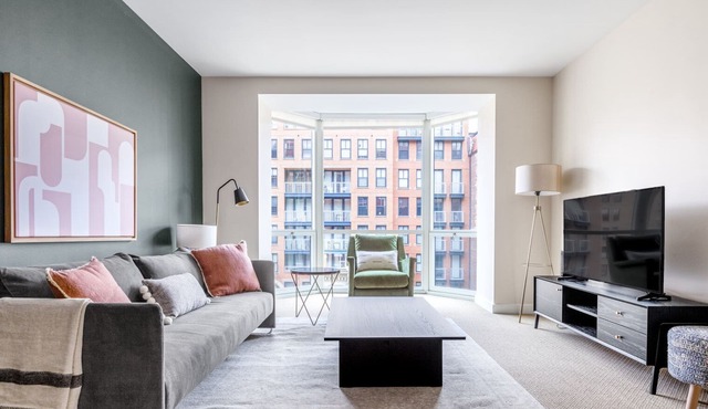 Modern 2BR in Penn Quarter w/Pool + large garden, near metro by Blueground