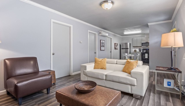 Modern 2BR in West Sac *5 Mins Downtown* w/Laundry