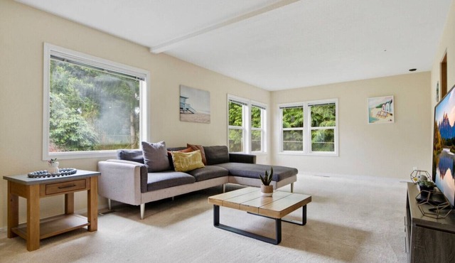 Modern 2BR @Kirkland | Minutes to Downtown &Google