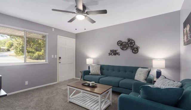 Modern 2BR Near Downtown KC | Free Parking