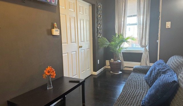 Modern 2BR Near EWR - King Bed - Laundry - Fast Wi-Fi -Sleeps 5