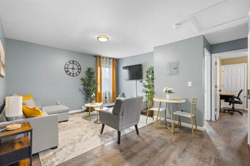 Modern 2BR - Private Parking, 30 minutes from NYC, 15 minutes from World Cup