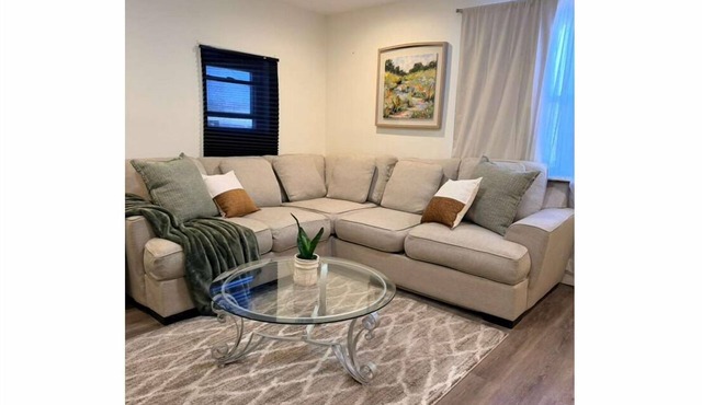 Modern 2BR Retreat w/Full Kitchen & Living