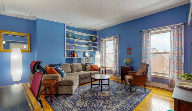Modern 2BR Sanctuary - Corporate Stay Downtown Troy