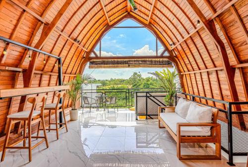 Modern 2BR Villa Imola with Private Pool, Fitness-Corner and Jungle View in Canggu -Bali