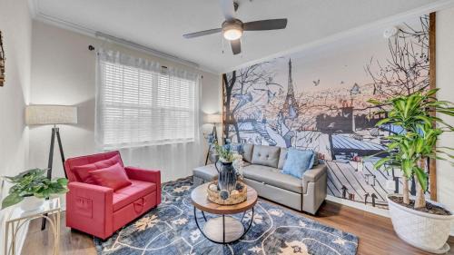 Modern 2BR2BA Pool Gym Near Airport #9