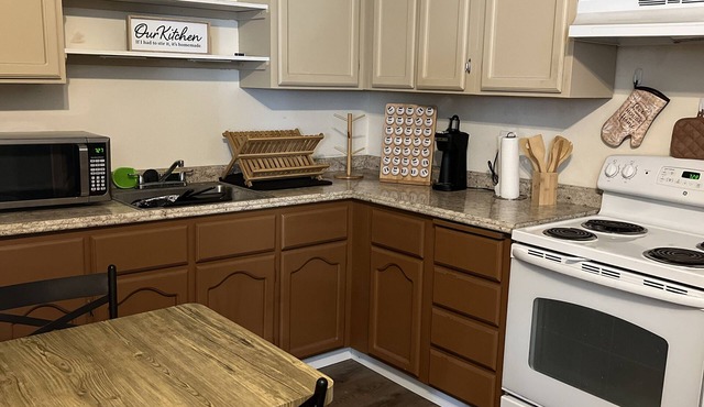 modern 3/2 custom built home