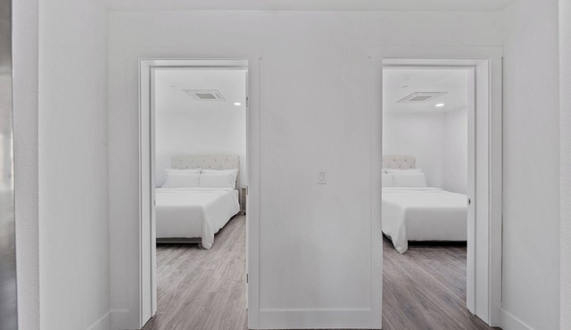 Modern 3-bed, 2-bath suite with a beautiful view of Topaz Lake.