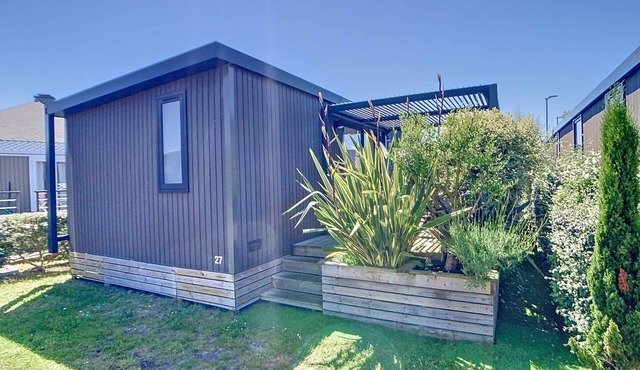 Modern 3-Bed, 2-Bath Mobile Home in Central Jullouville, Steps from Beach & Shops