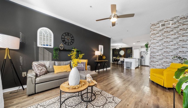 Modern 3-Bed/2-Bath Tampa Apartment: Comfort Meets Convenience for Corporate Travelers