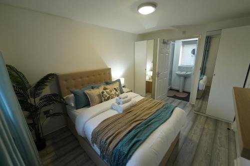 Modern 3-Bed Detached Home-Contractors, Families & Professionals