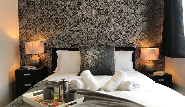 Modern 3-bed house + parking Bamber Bridge,Preston