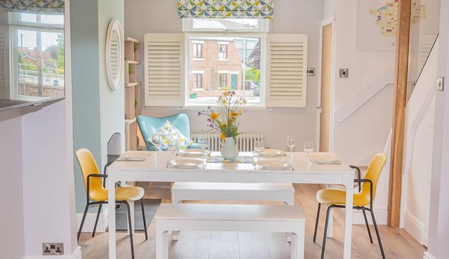 Modern 3-Bed House on Tarporley High Street