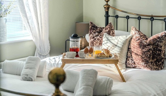 Modern 3-Bed in Historic Evesham Nr Cotswolds