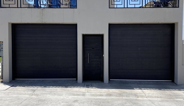 Modern 3 Bedroom 3 Bath House!