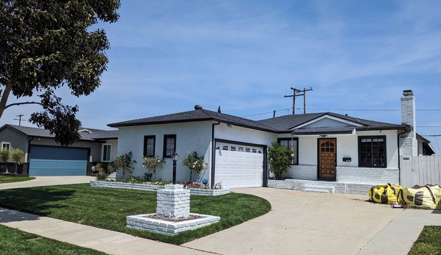 Modern 3 bedroom + ADU, jacuzzi, backyard, office