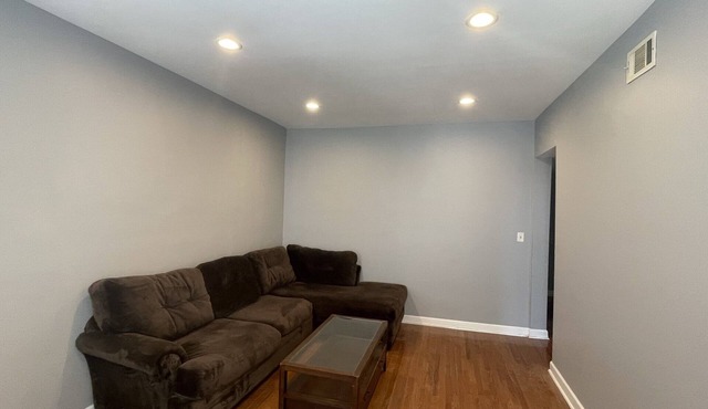 Modern 3-Bedroom Condo with Artistic Flair in Historic Bronzeville